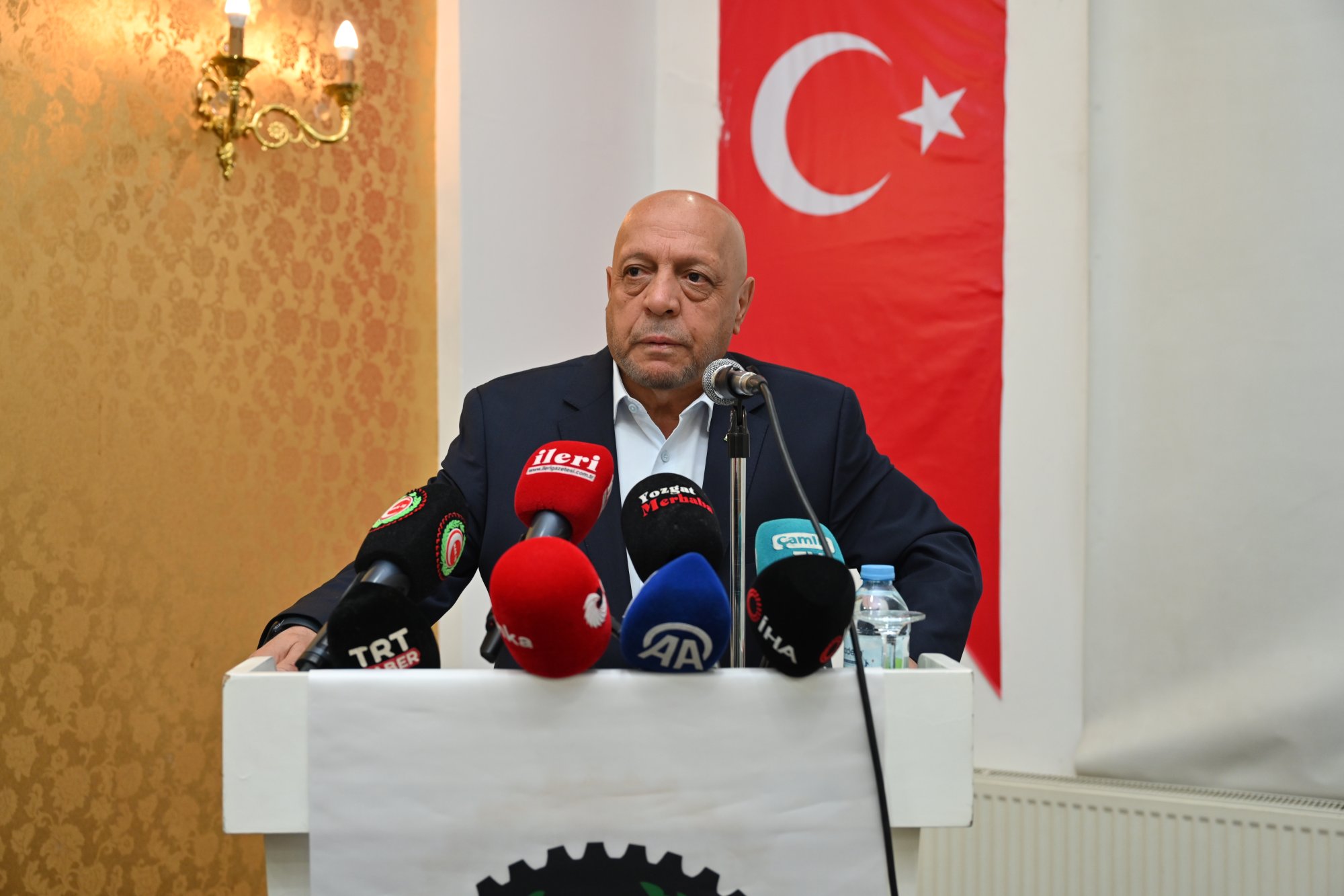 ARSLAN’DAN ÇALIŞMA VE MALİYE BAKANLARI İLE TÜHİS’E ÇAĞRI    “YENİ BİR TEKLİF VERİLMESİNİ İSTİYORUZ”