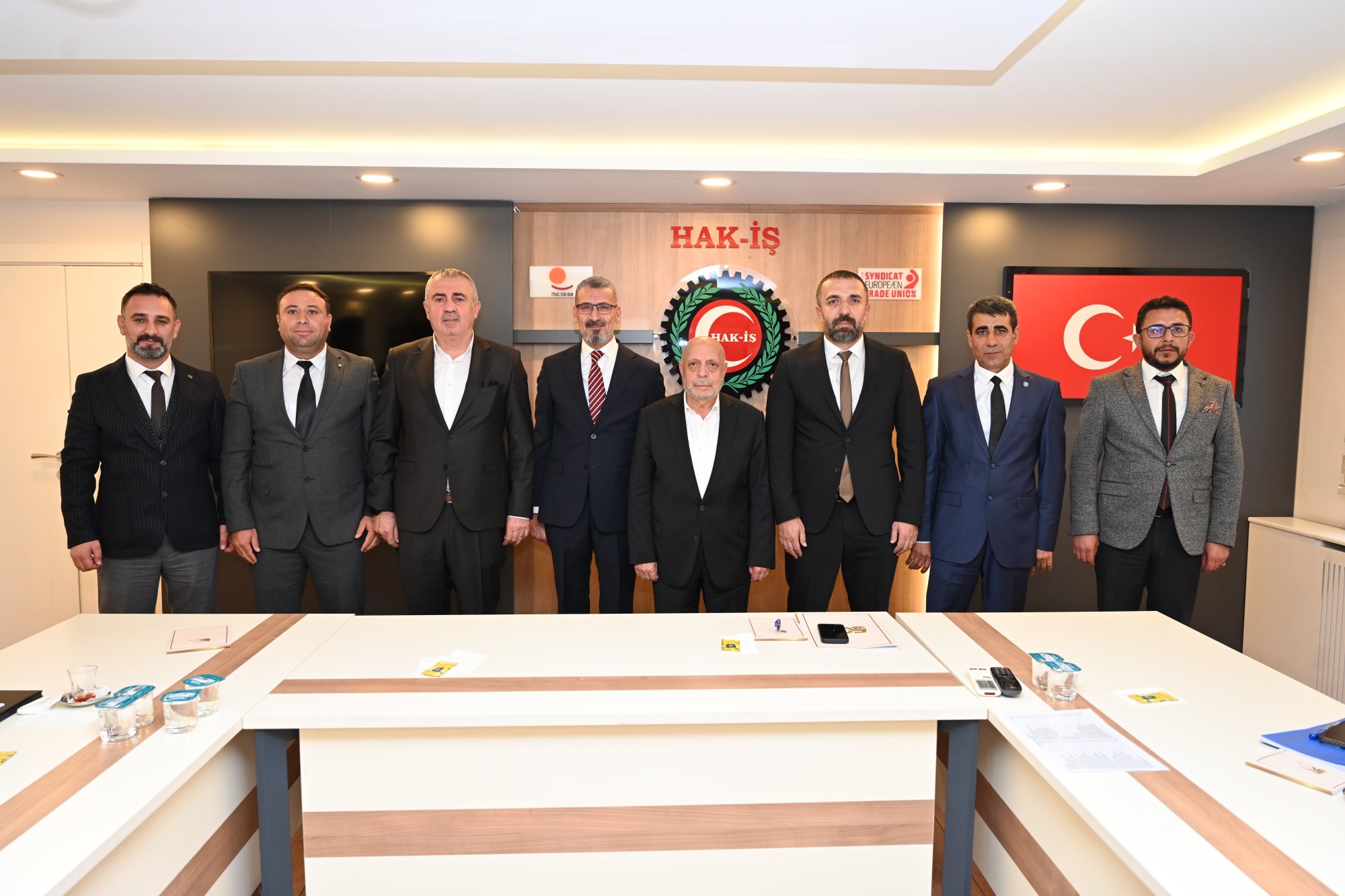 ARSLAN, HAK-İŞ İL BAŞKANI VE ŞUBE BAŞKANLARINI KABUL ETTİ