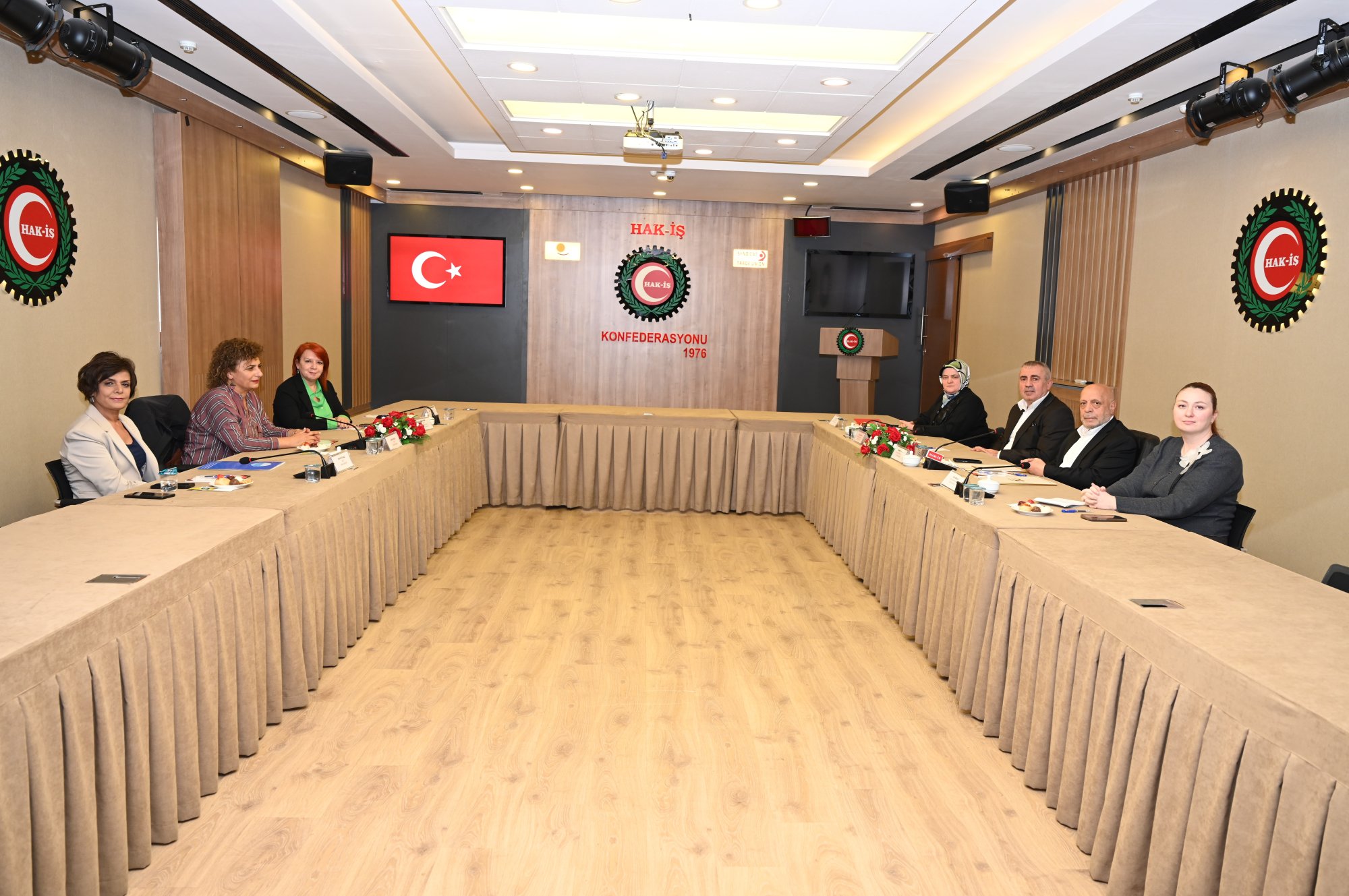 KESK HEYETİNDEN HAK-İŞ’E ZİYARET