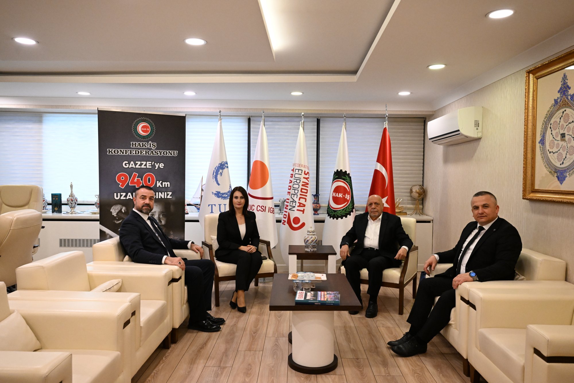ARSLAN HAK-İŞ İL BAŞKANLARI VE ŞUBE BAŞKANLARINI KABUL ETTİ