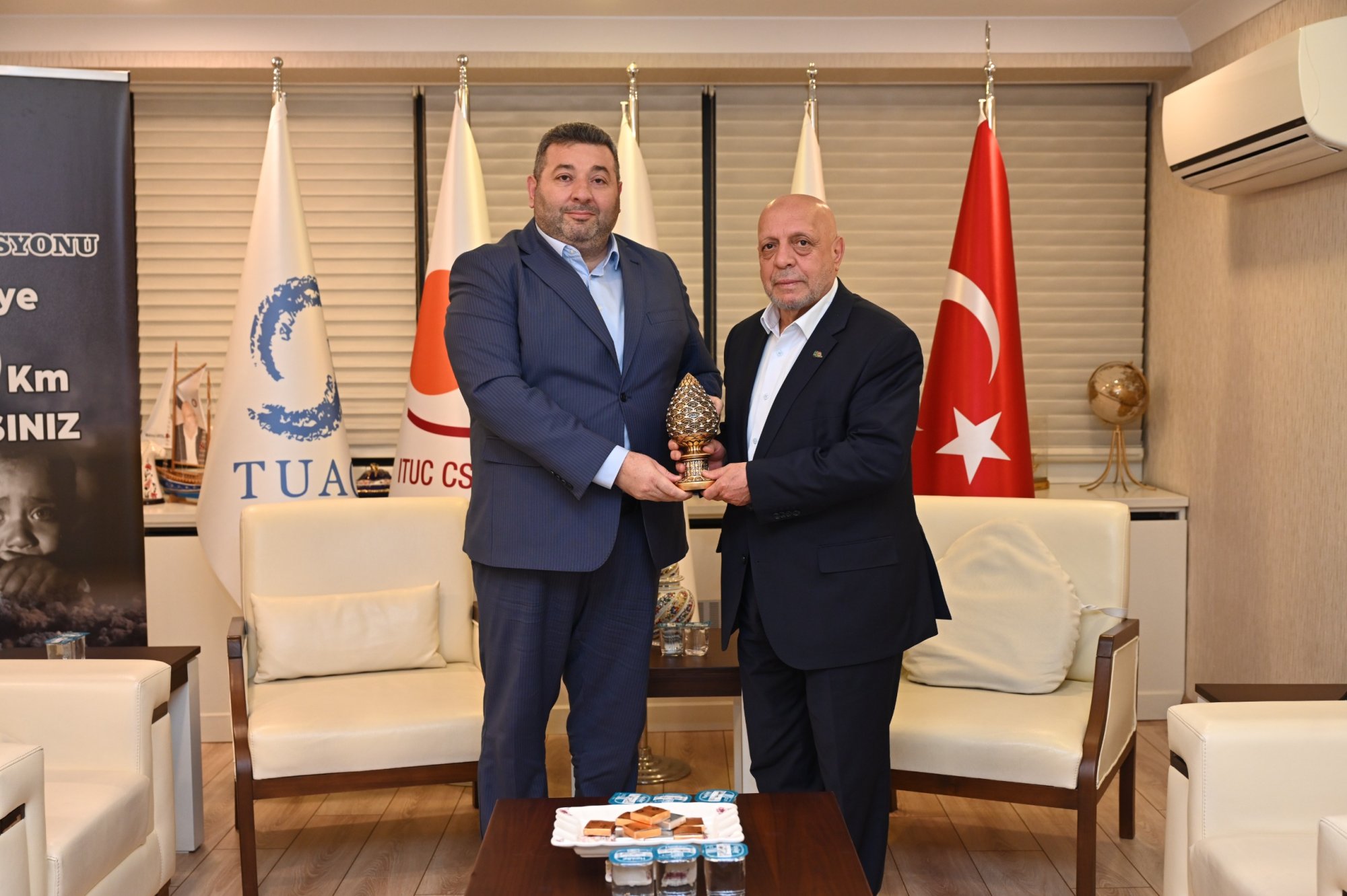 ARSLAN, HAK-İŞ İSTANBUL İL BAŞKANIMIZI KABUL ETTİ