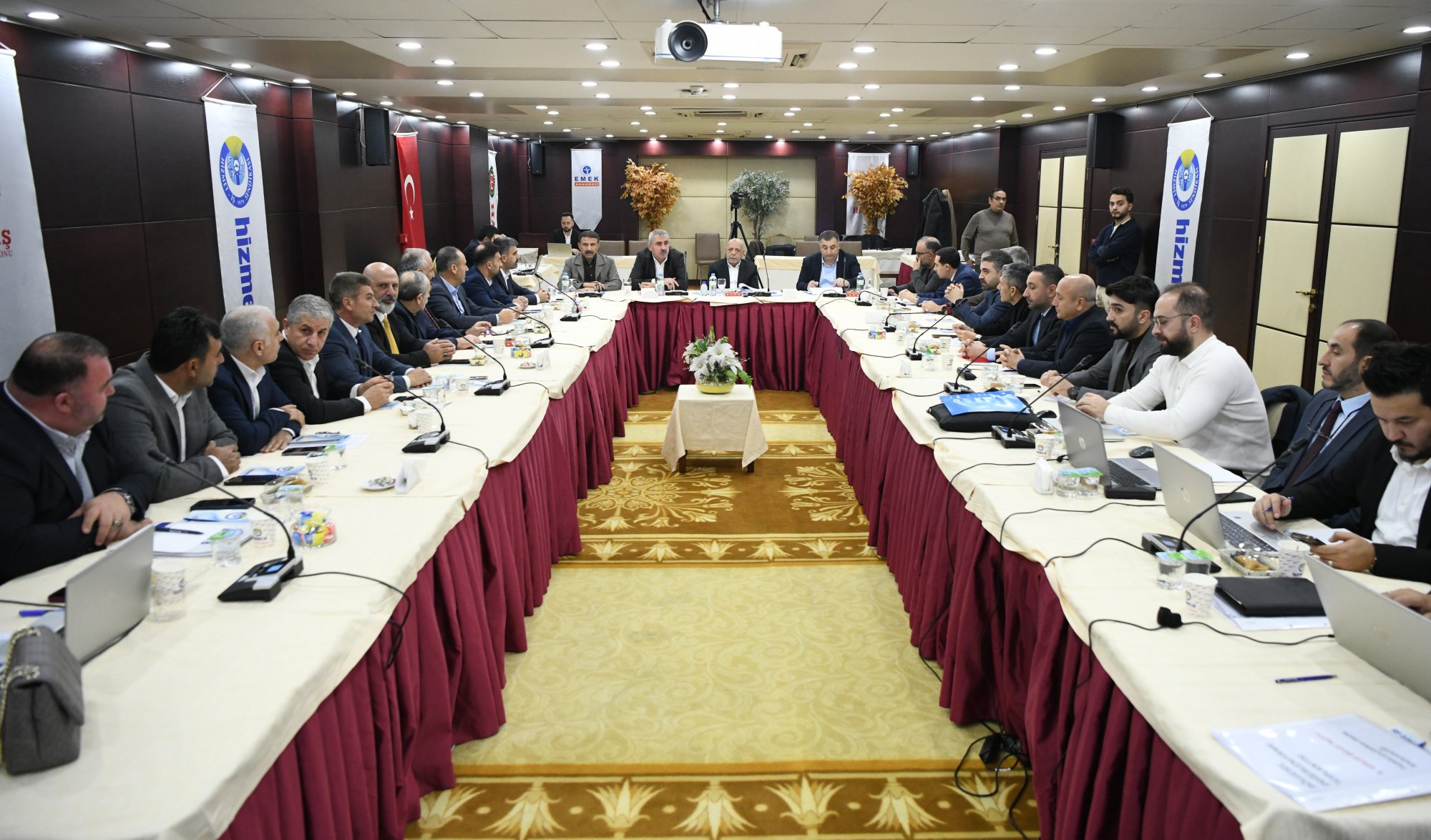 ARSLAN, ŞUBE/İL BAŞKANLARI BÖLGESEL DEĞERLENDİRME TOPLANTISININ ÜÇÜNCÜSÜNE KATILDI