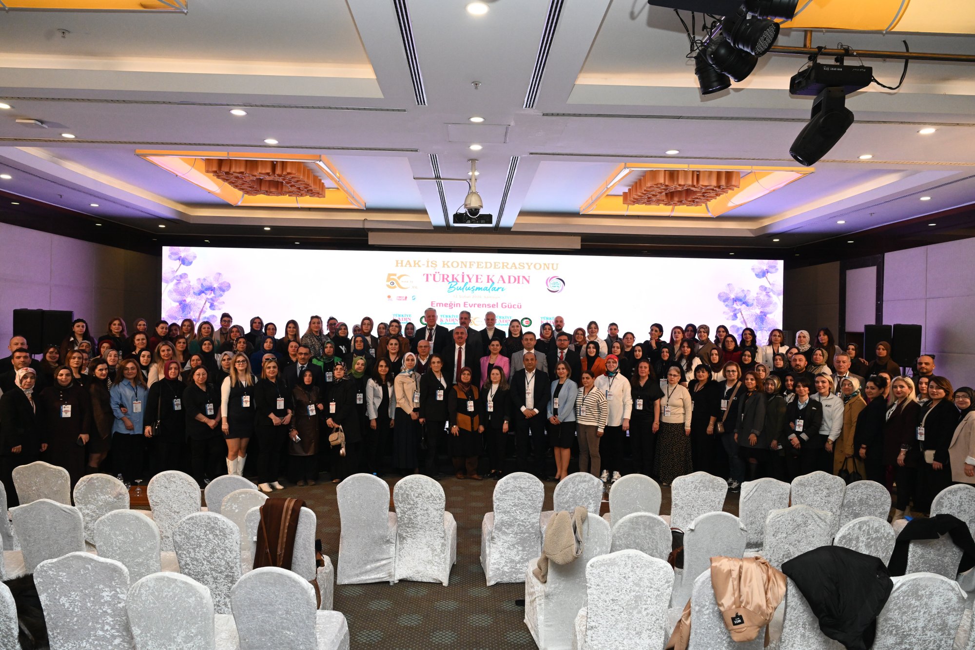 HAK-İŞ’TEN SAMSUN’DA TÜRKİYE KADIN BULUŞMALARI