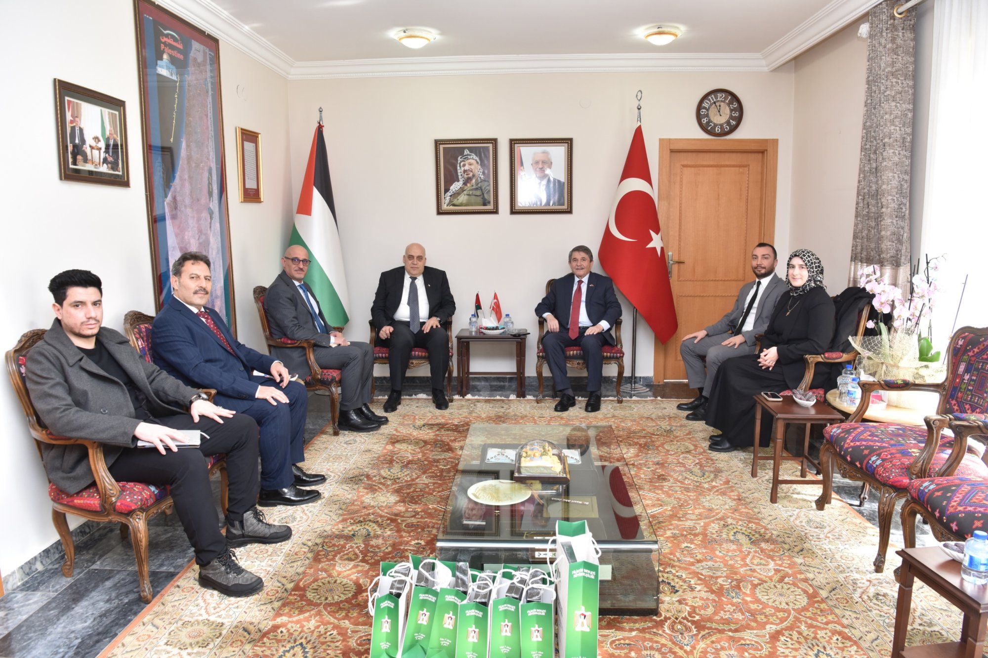 HAK-İŞ’TEN FİLİSTİN BÜYÜKELÇİSİ JAISH’E HAYIRLI OLSUN ZİYARETİ