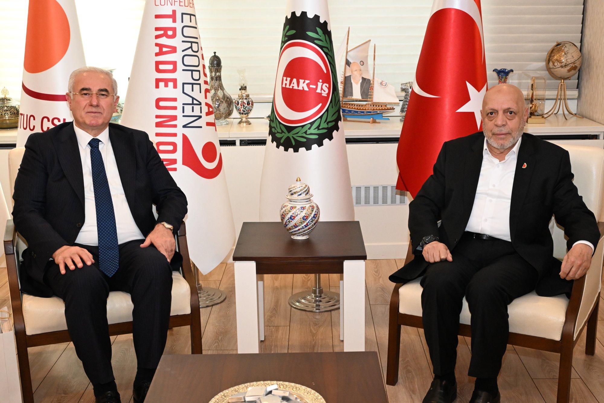 KAMU DENETÇİLİĞİ KURUMUNDAN HAK-İŞ’E ZİYARET