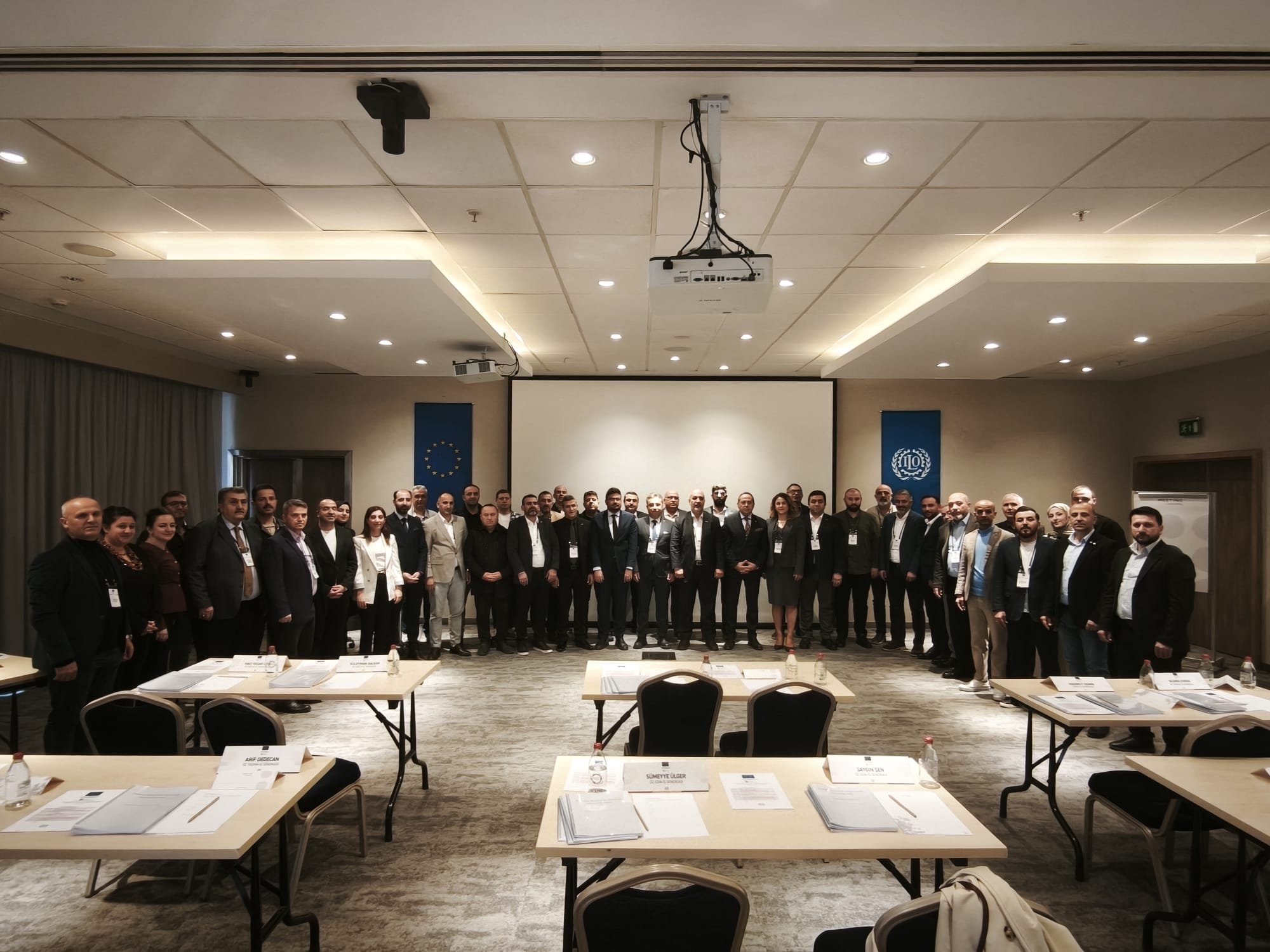 HAK-İŞ VE ILO TEMEL ÇALIŞMA İLKELERİ VE HAKLARINA YÖNELİK KURUMSAL KAPASİTE GELİŞTİRME EĞİTİMİ İSTANBUL’DA YAPILDI