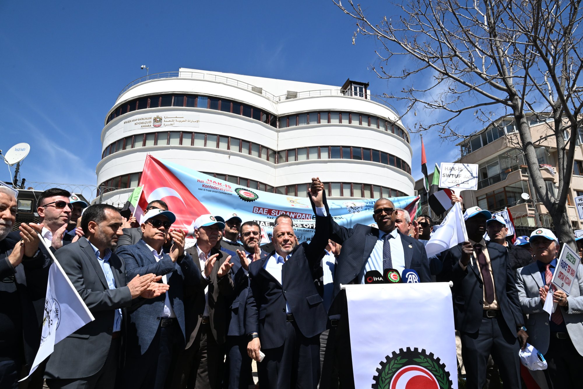 HAK-İŞ’TEN SUDAN İLE DAYANIŞMA EYLEMİ